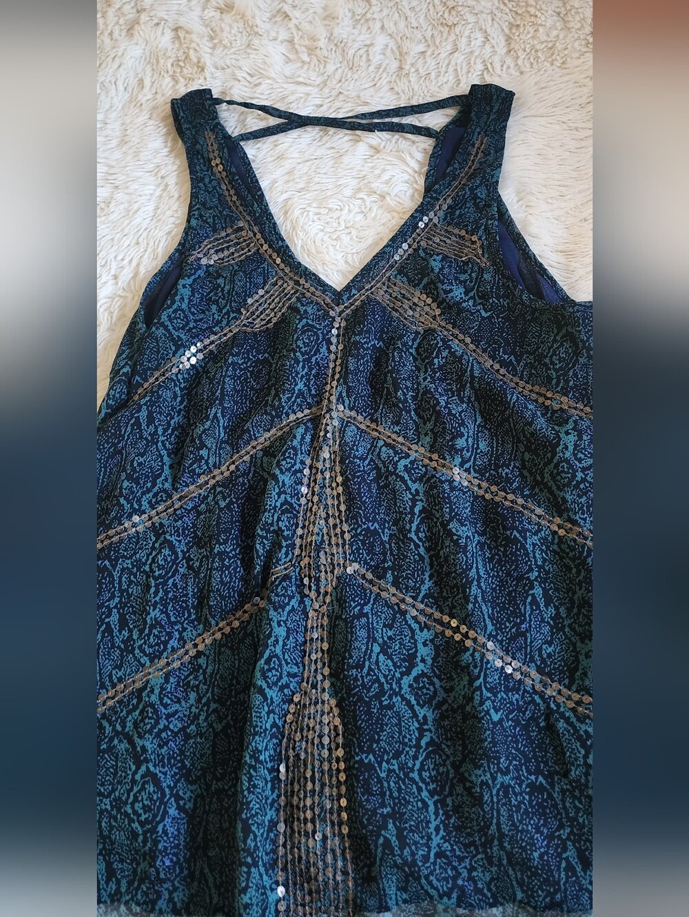 Sleeveless Beaded V-Neck Tank Top - Blue Pattern